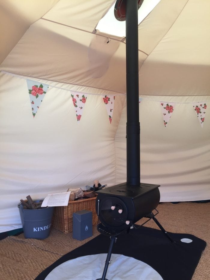 Adults Glamping, Stove